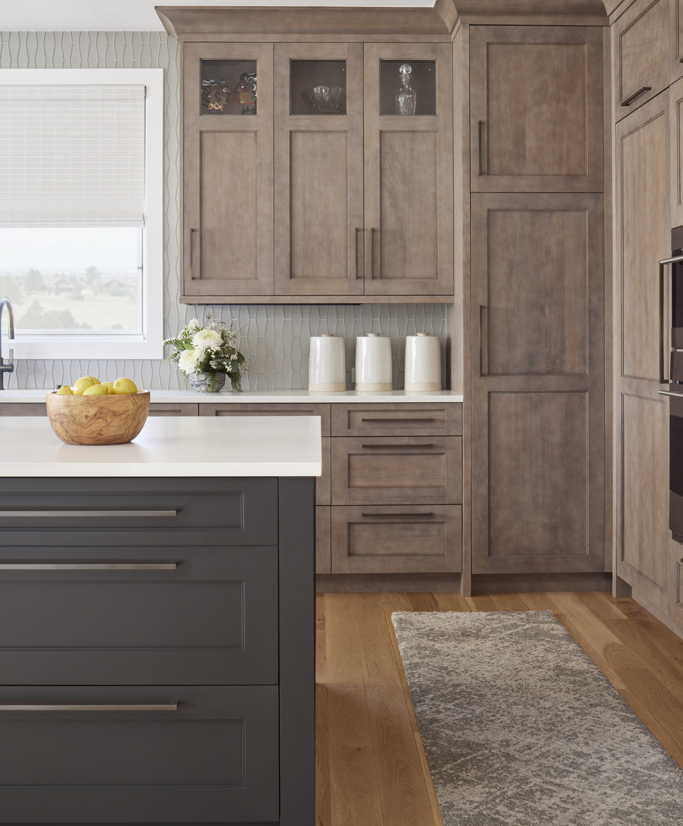 The Rise of Integrated Built-In Pantries: A Kitchen Essential