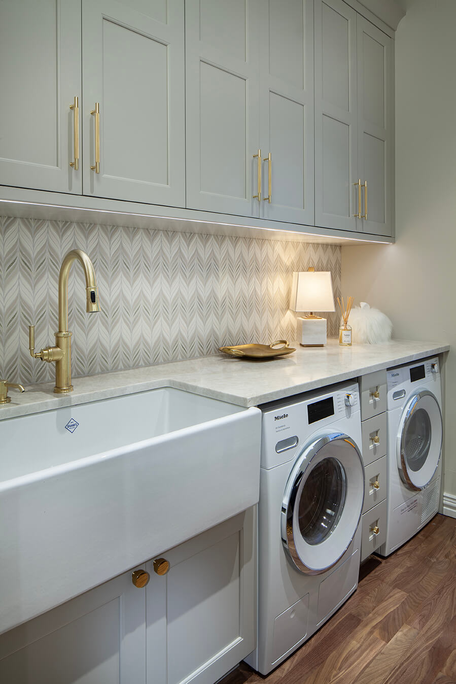country club laundry room design