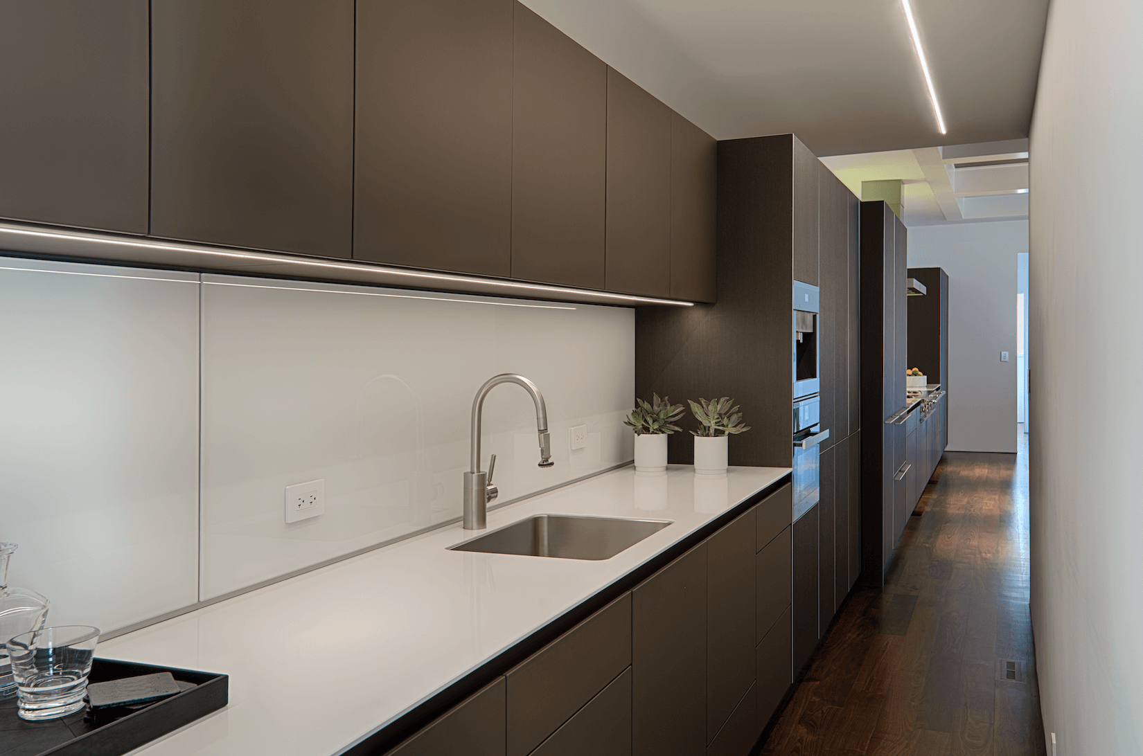 long modern kitchen wall