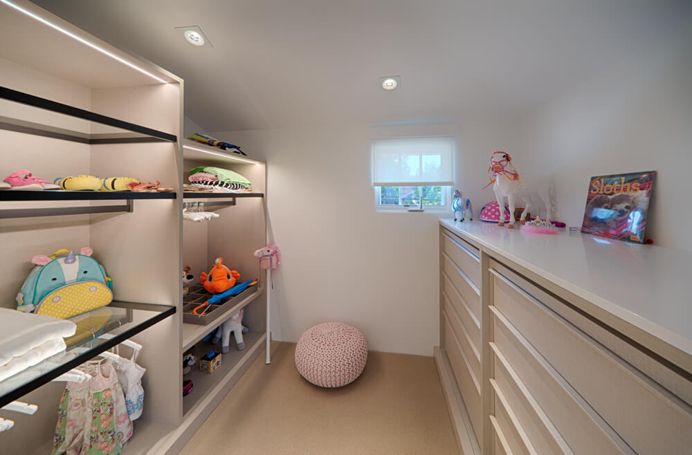 maximize closet space